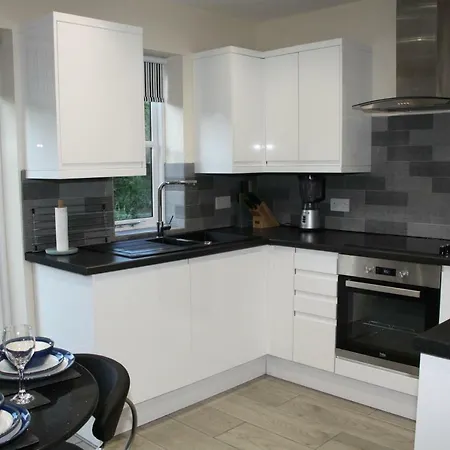 City Centre Town House With River Walks And Free Parking C27hk