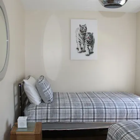 בית נופש City Centre Town House With River Walks And Free Parking C27hk יורק