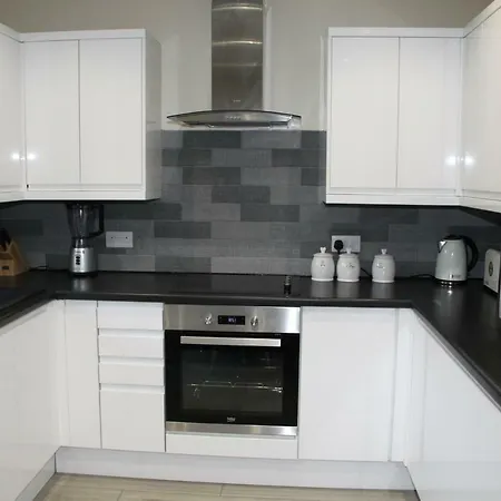 City Centre Town House With River Walks And Free Parking C27hk בית נופש *